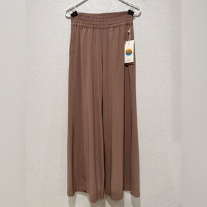 Vuori Villa Wide-Leg Pants in dusty pink/mauve